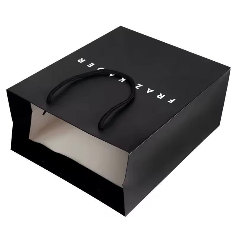 structured black 250gsm paper shopping bag for boutiques - view 4