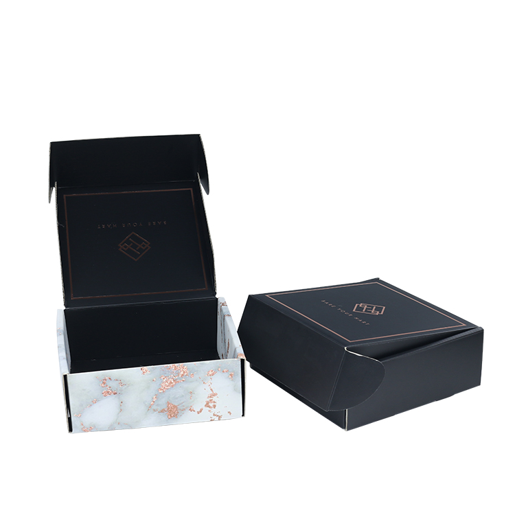 rectangular roll-end tuck corrugated mailer box - view 5